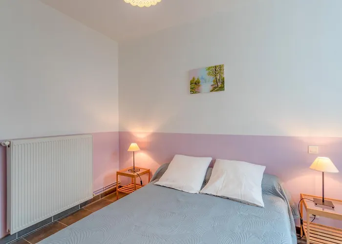 Апартаменты Tete Pres De Lourdes *