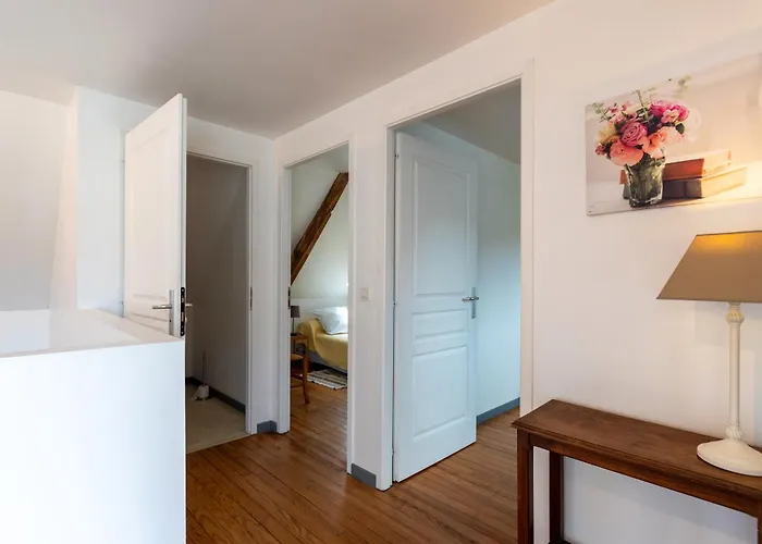 Апартаменты Tete Pres De Lourdes *